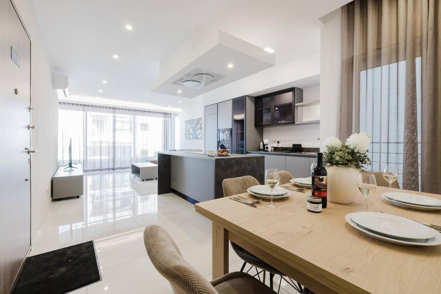 Clover Leaf B 03 By Homely Malta! Apartment